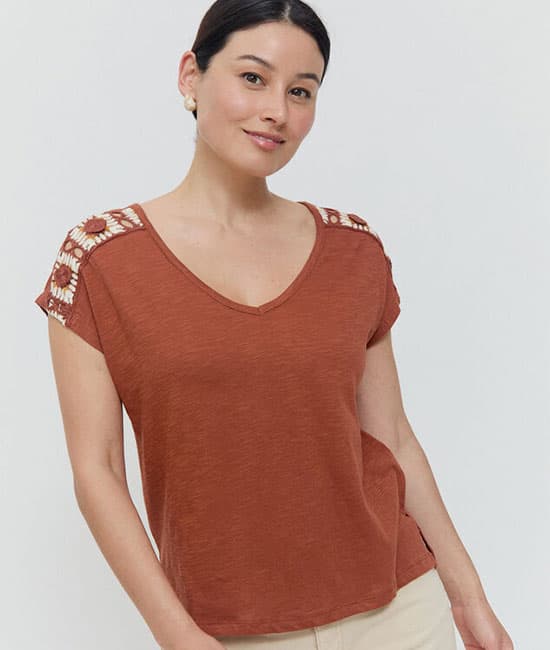 Rust Crochet Shoulder V-Neck Tee